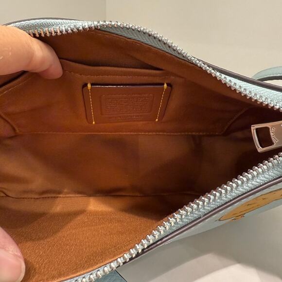 Last 1‼️Coach X Peanuts Teri Shoulder Bag With Franklin CBJ80 Authentic - Picture 6 of 11